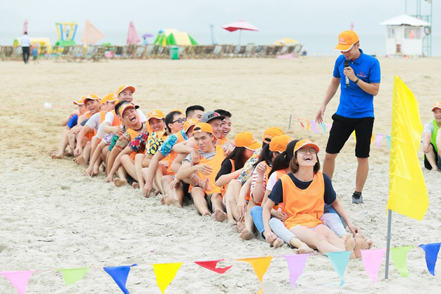 Tổ chức team building