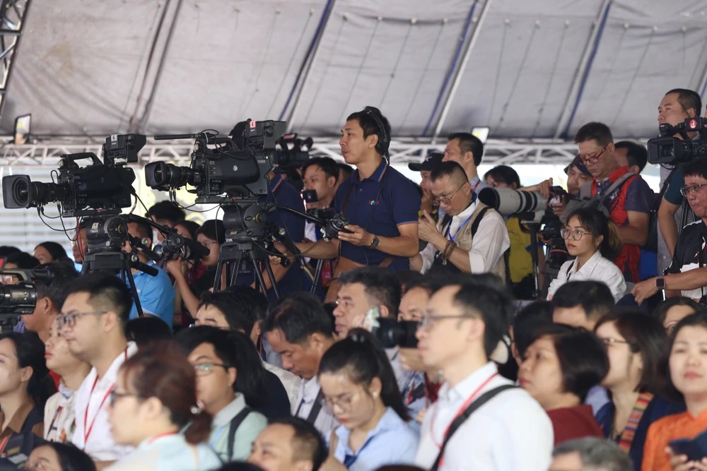 Báo chí sự kiện