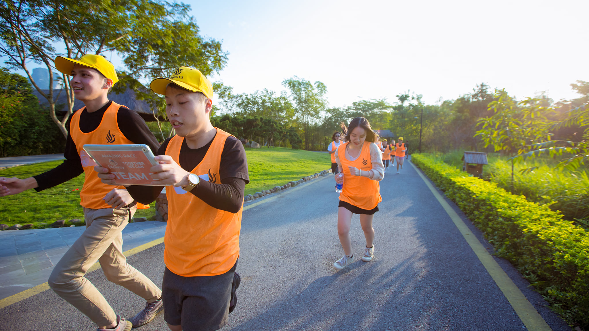 Tổ chức cuộc đua kỳ thú