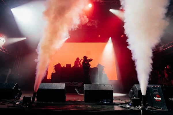 Máy phun khói sự kiện