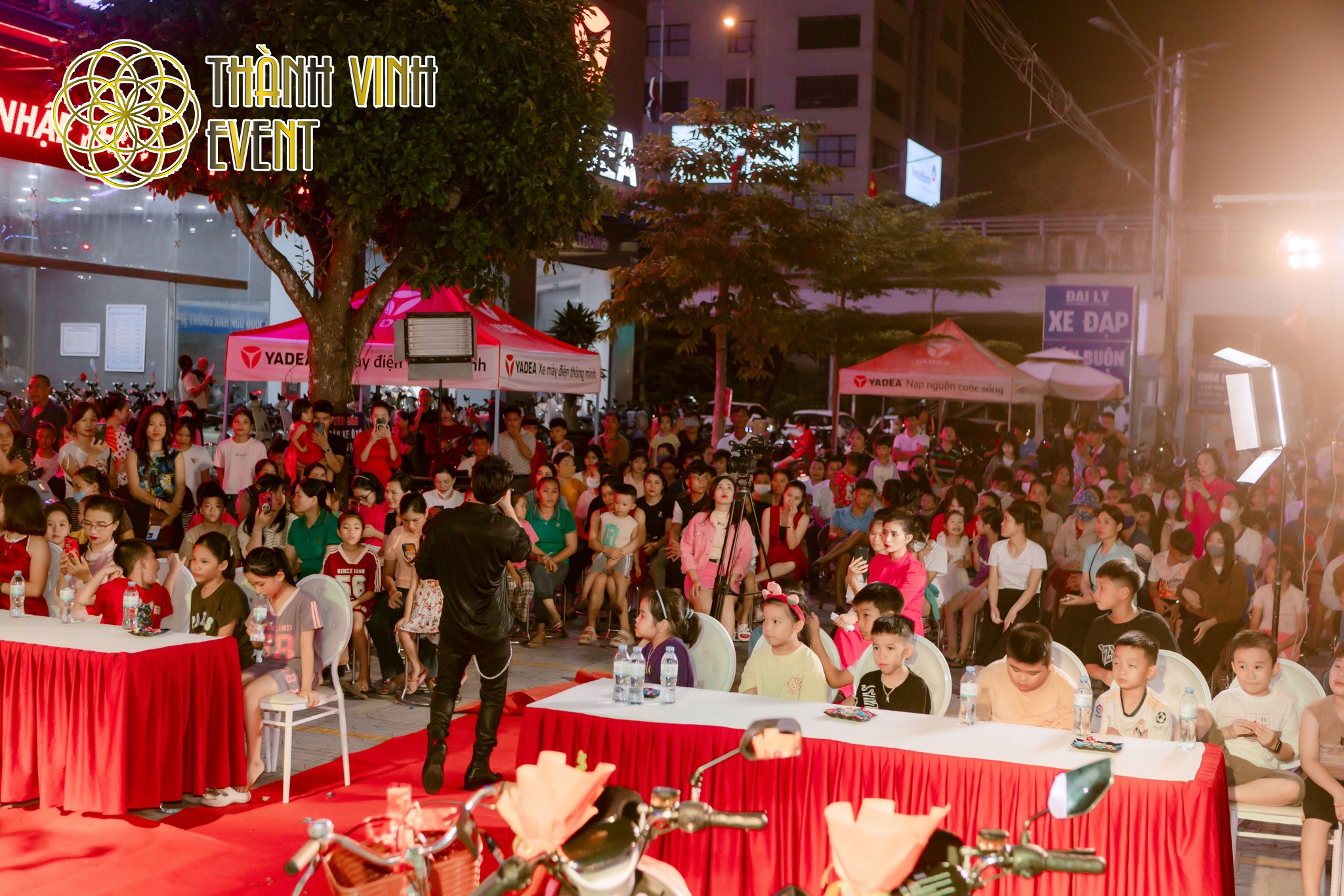 Tổ chức sự kiện