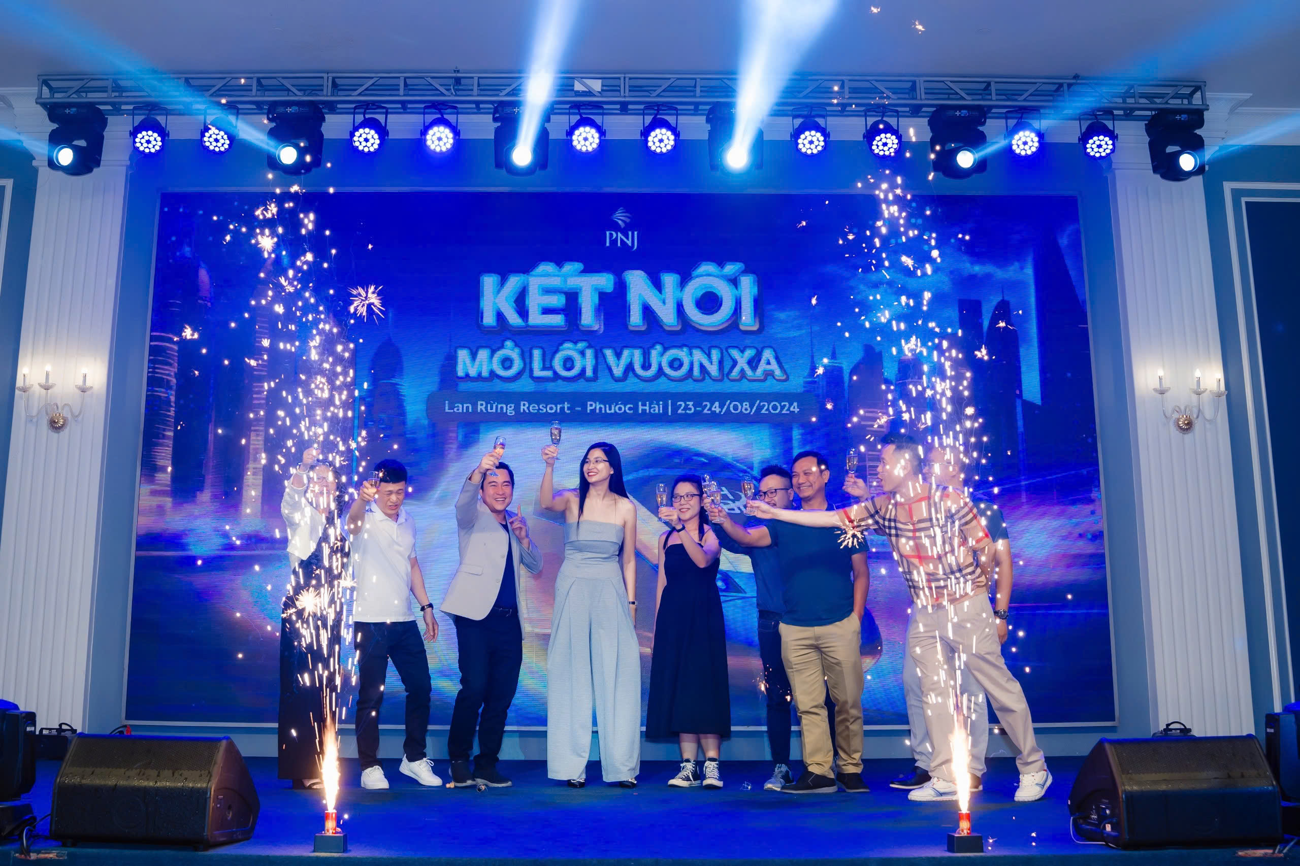 Tổ chức Year End Party tại Nghệ An