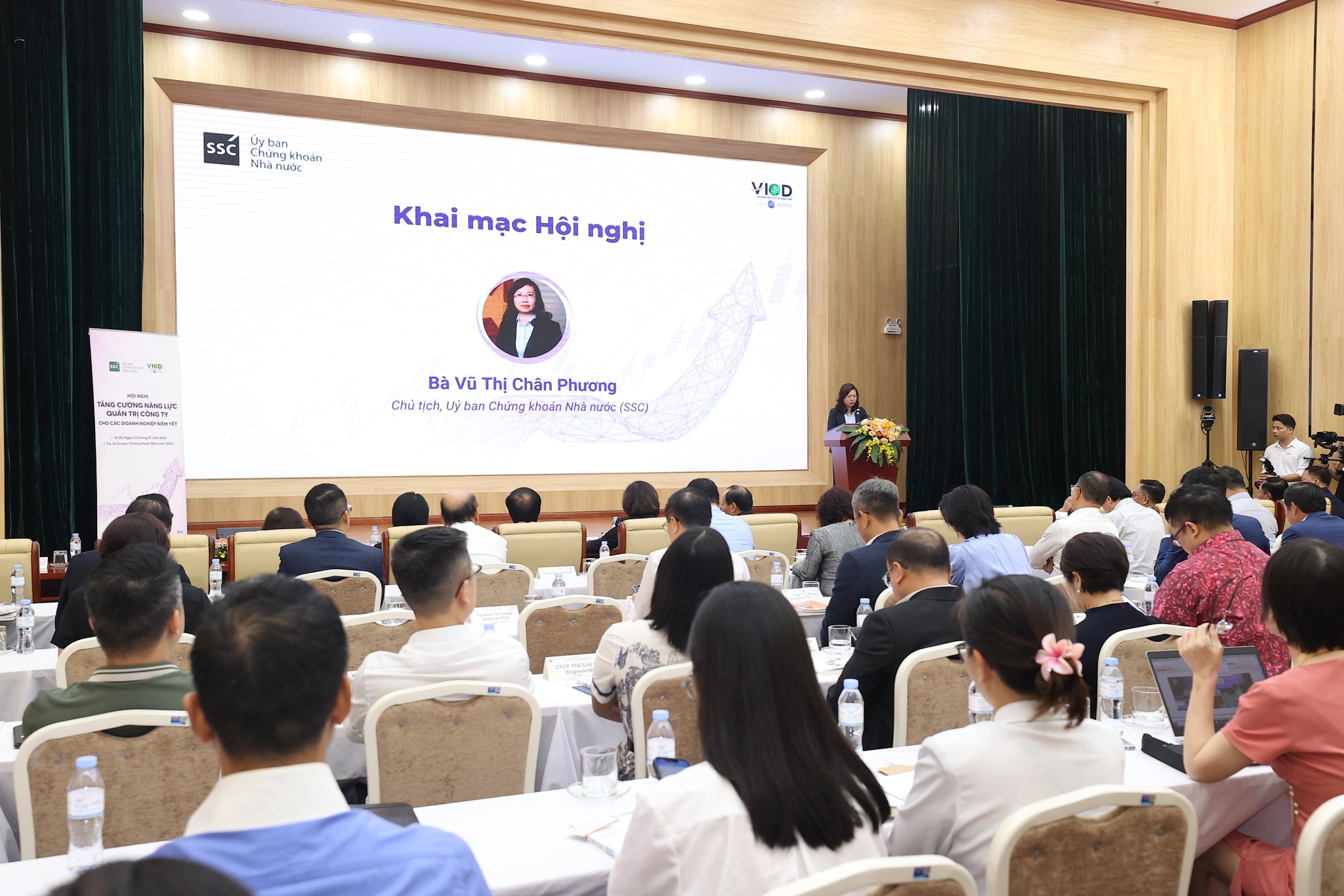 Tổ chức hội thảo doanh nghiệp