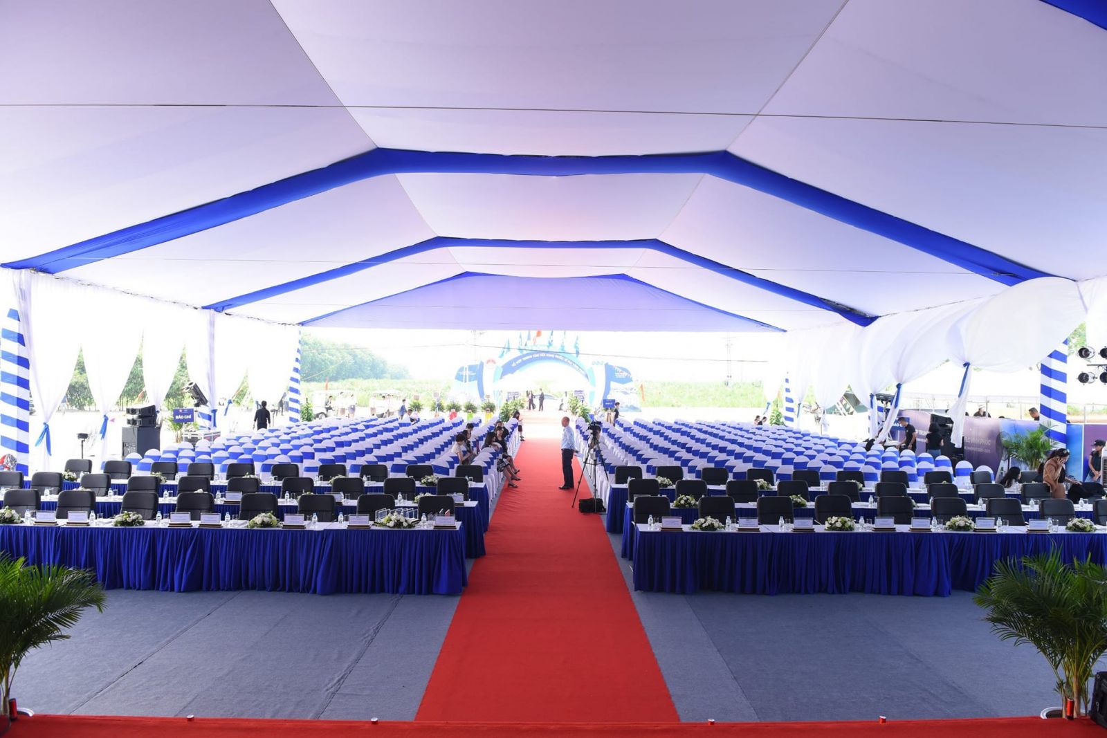 Nhà bạt sự kiện