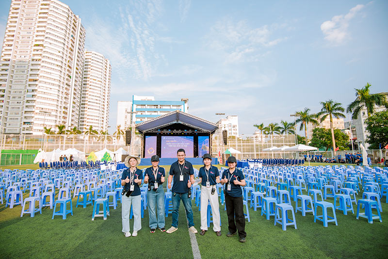 Tổ chức sự kiện