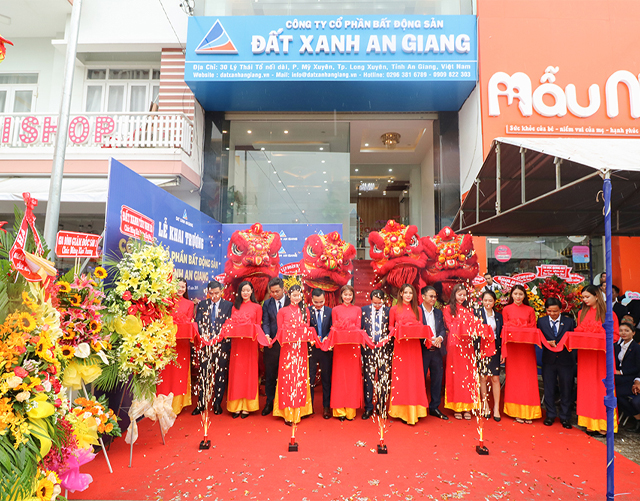 Tổ chức sự kiện khai trương