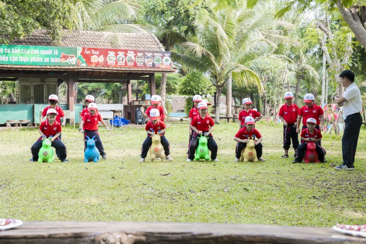Tổ chức cuộc đua kỳ thú