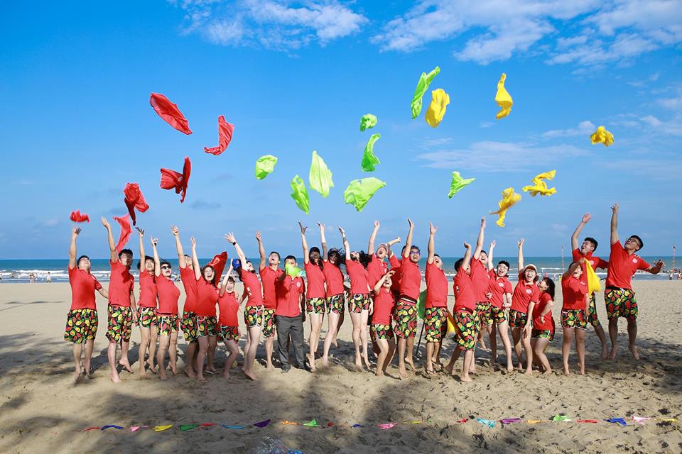 Tổ chức team building