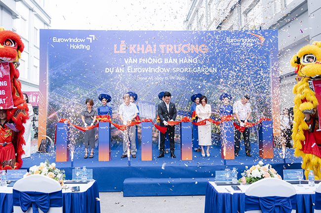 LỄ KHAI TRƯƠNG VĂN PHÒNG BÁN HÀNG - EUROWINDOW SPORT GARDEN