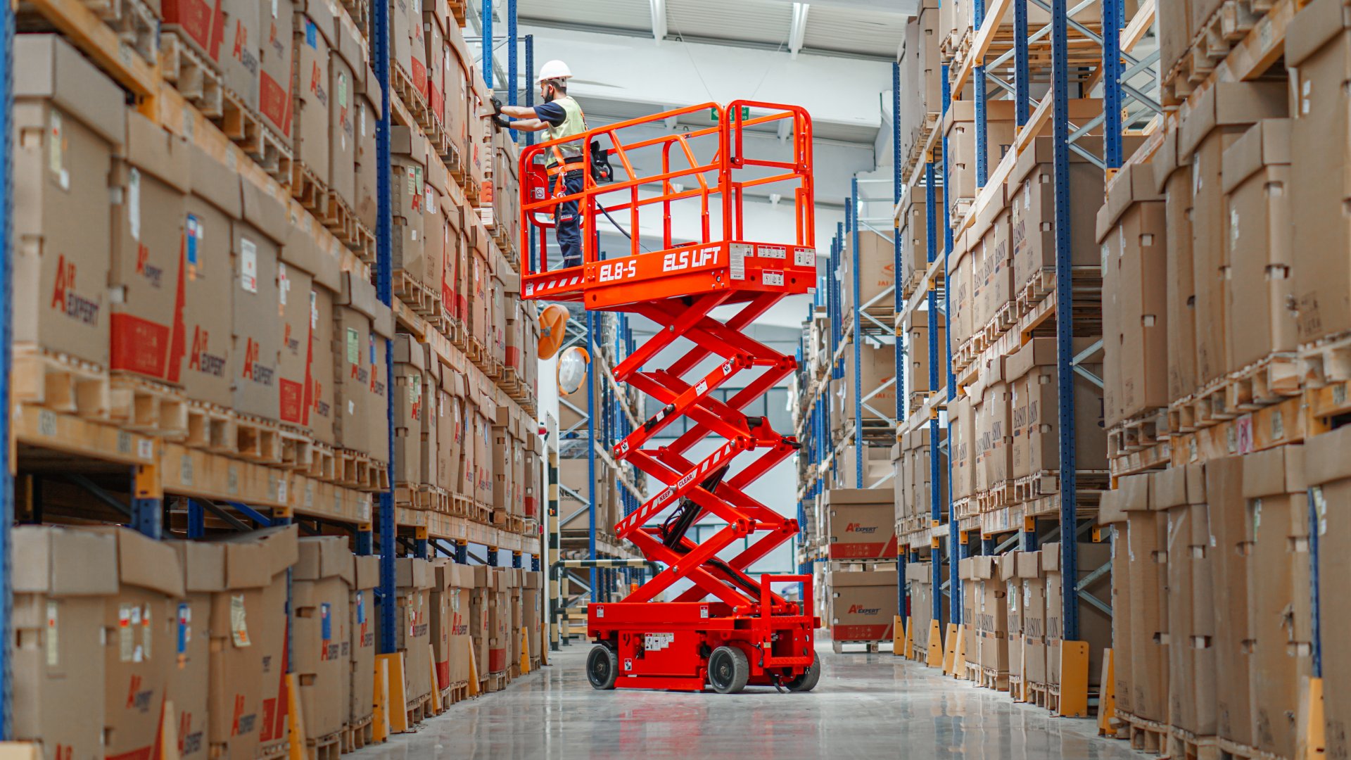 XE NÂNG NGƯỜI DẠNG CẮT KÉO EL8-S
