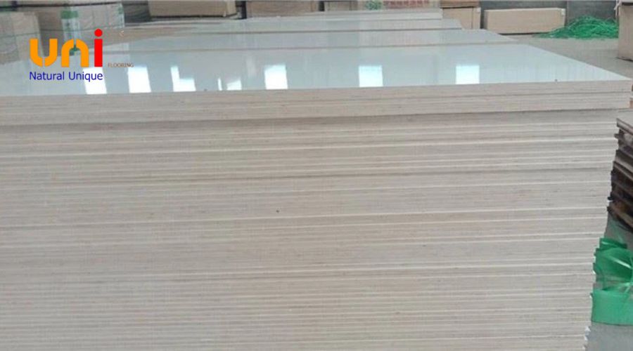 Các loại MDF phủ melamine trắng được phân loại theo tiêu chí nào?