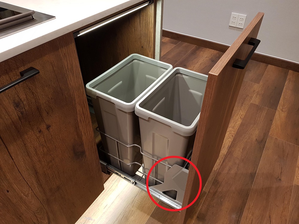 Bas lắp Imundex 7805699 thùng rác cánh kéo