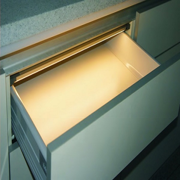 Đèn LED ngăn kéo 7604210 Imundex 10w/m trắng ấm 564mm