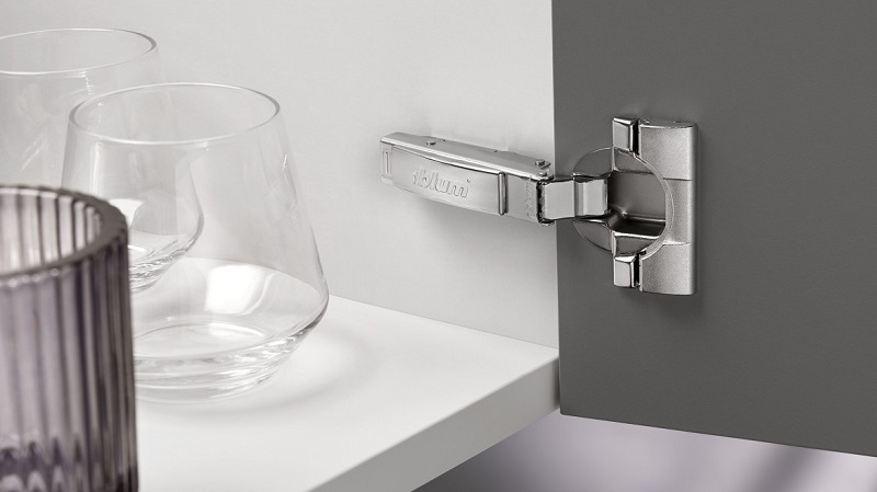 ban-le-blum-71M2550-trum-ngoai-100-do-mh