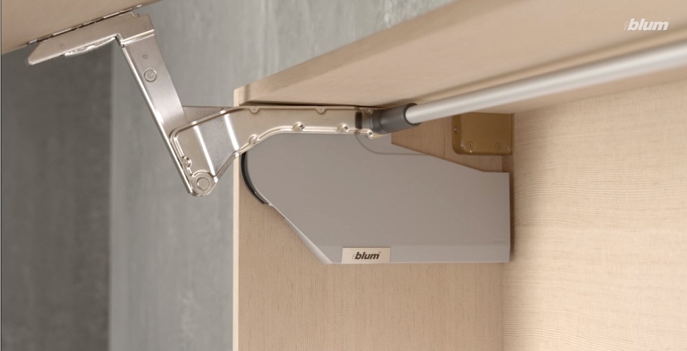 hop-luc-blum-aventos-hs-1-canh-xam-mh5