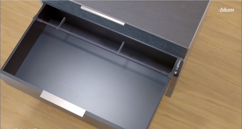 thanh-chia-ngang-blum- zr7.1080u-legrabox-trang-xam-dam-mh