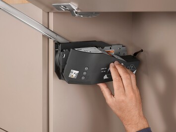 bo-dien-servo-drive-23.A008-blum-aventos-mh2