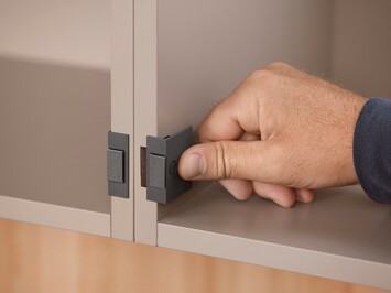 bo-dien-servo-drive-23.A008-blum-aventos-mh3