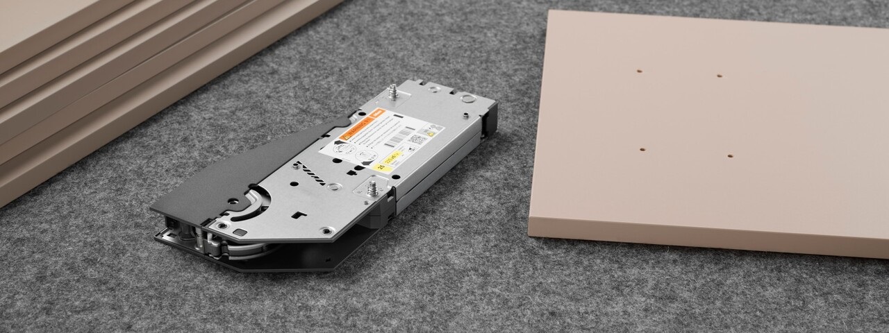 bo-tay-nang-blum-22S1205-hs-top-1-canh-go