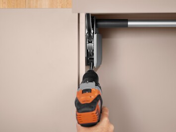 bo-tay-nang-blum-22L1202-hl-top-1-canh-go-mh9