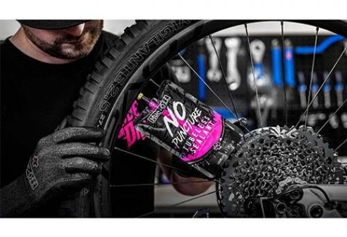 Keo tự vá Muc-Off Tubeless Sealant 140ml Pouch