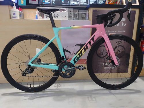 Xe đạp GIANT 2025 PROPEL ADV 3