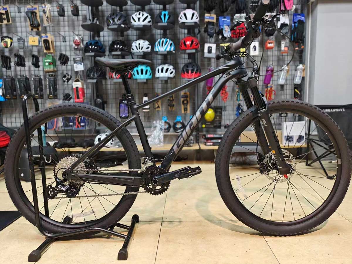 GIANT-2026-XTC-SLR-LTD-2-DEN