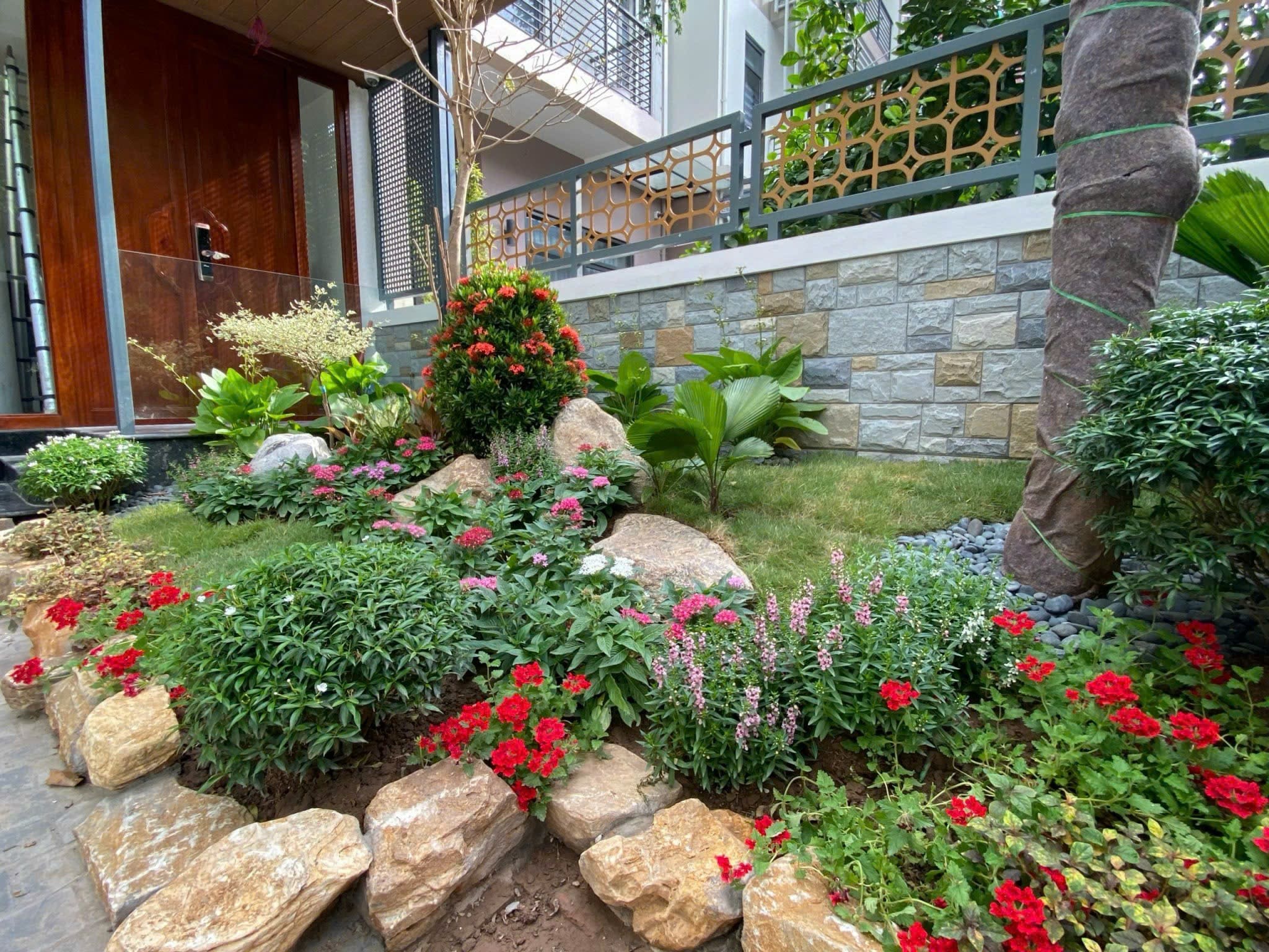 tấm pu giả đá cho sân vườn