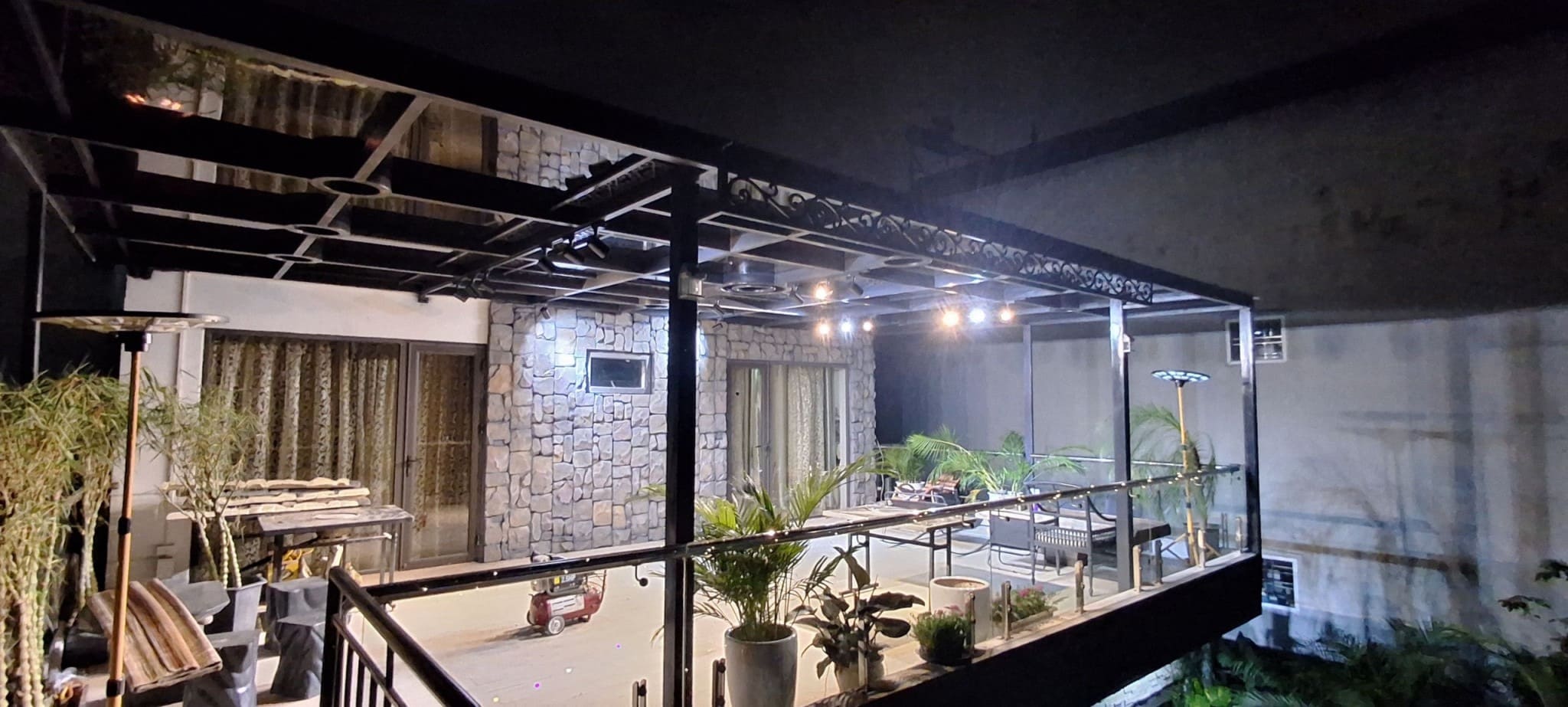 tấm pu trang trí cổ điển