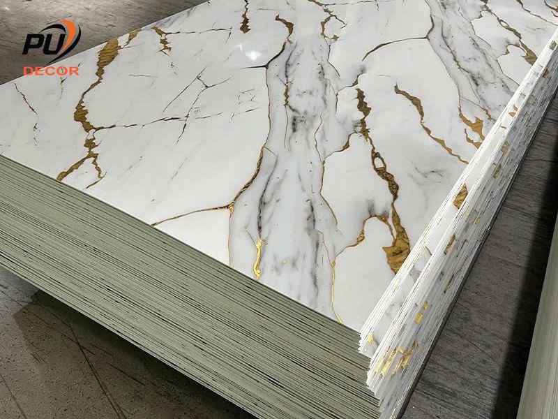 Tấm nhựa ốp tường giả gạch là gì?