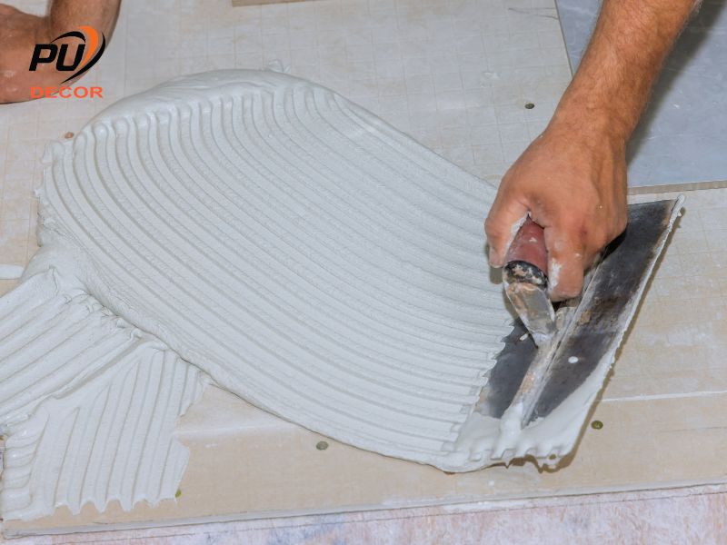 Tạo lớp nền bám dính bằng hồ xi măng