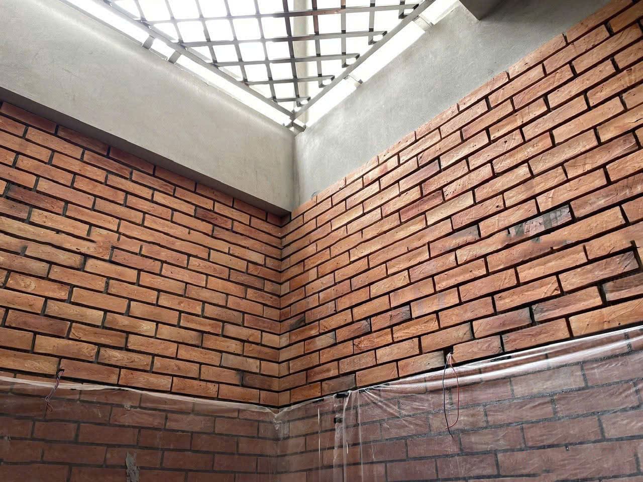 tấm pu giả gạch cổ