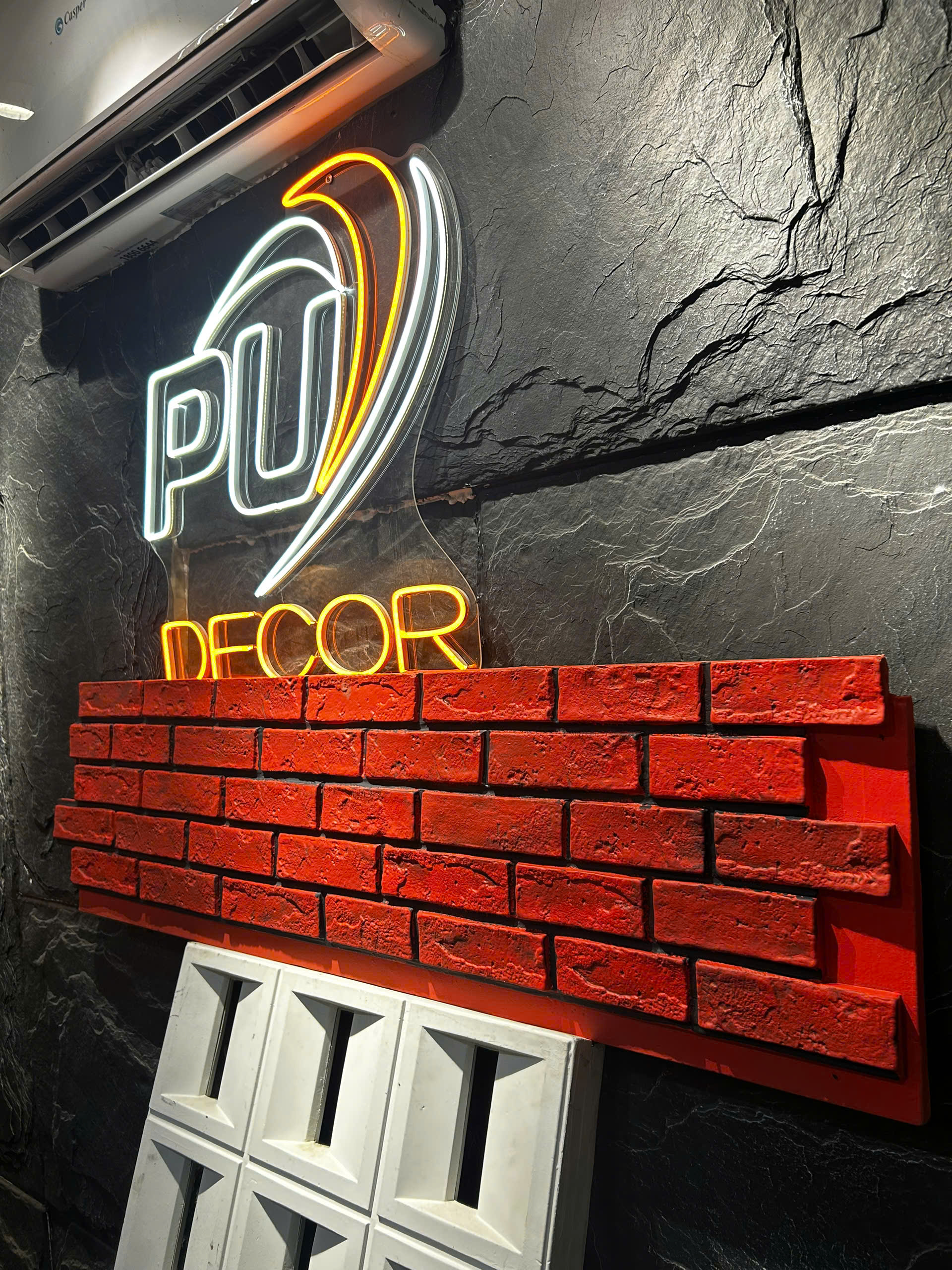 tấm pu giả gạch cổ