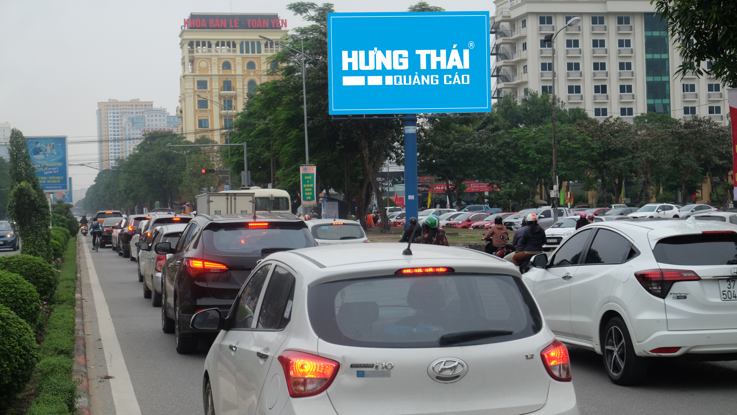 Pano tấm lớn đường Ngư Hải