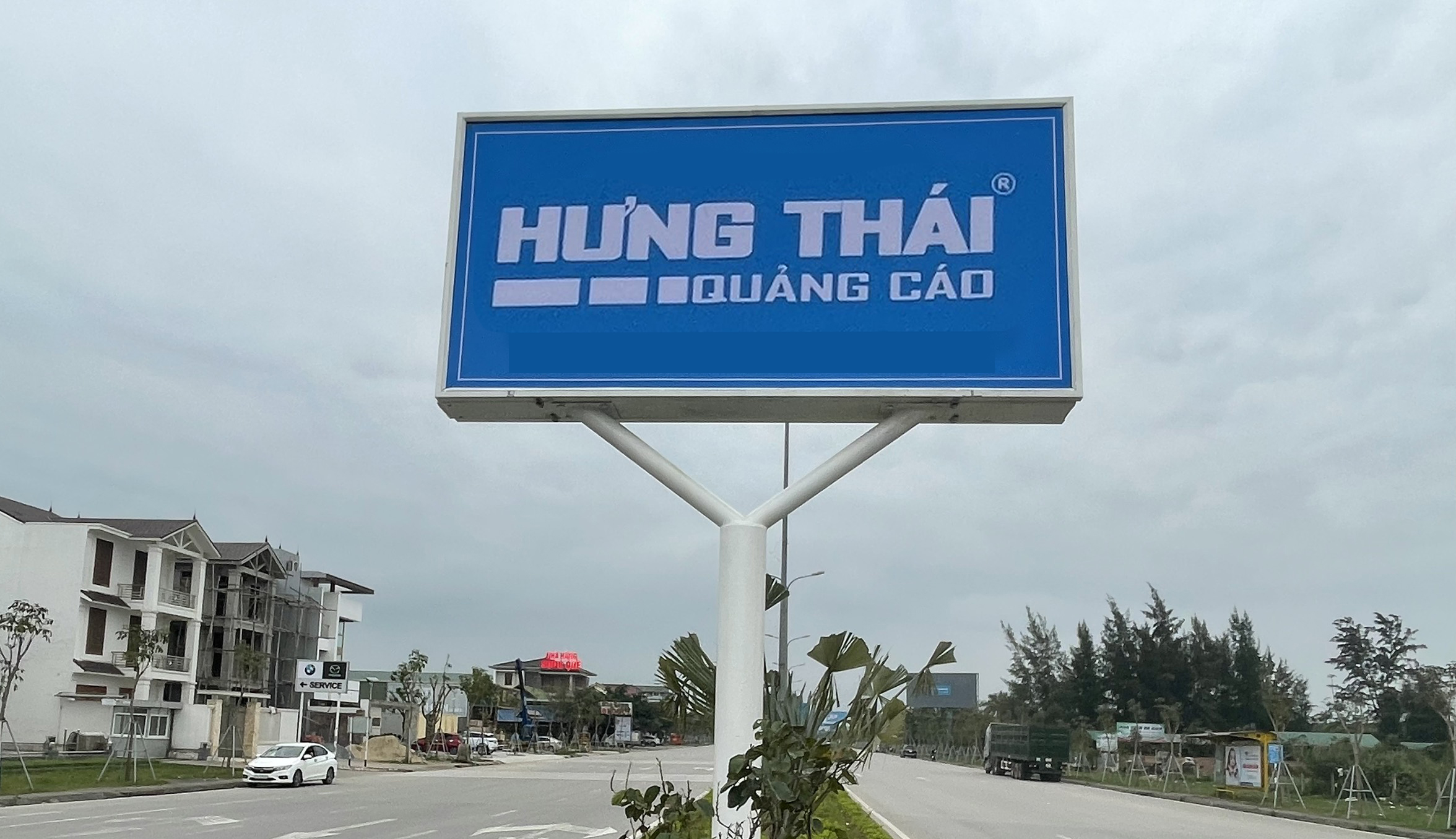 BIỂN HỘP ĐÈN DẢI PHÂN CÁCH CẢNG HÀNG KHÔNG VINH