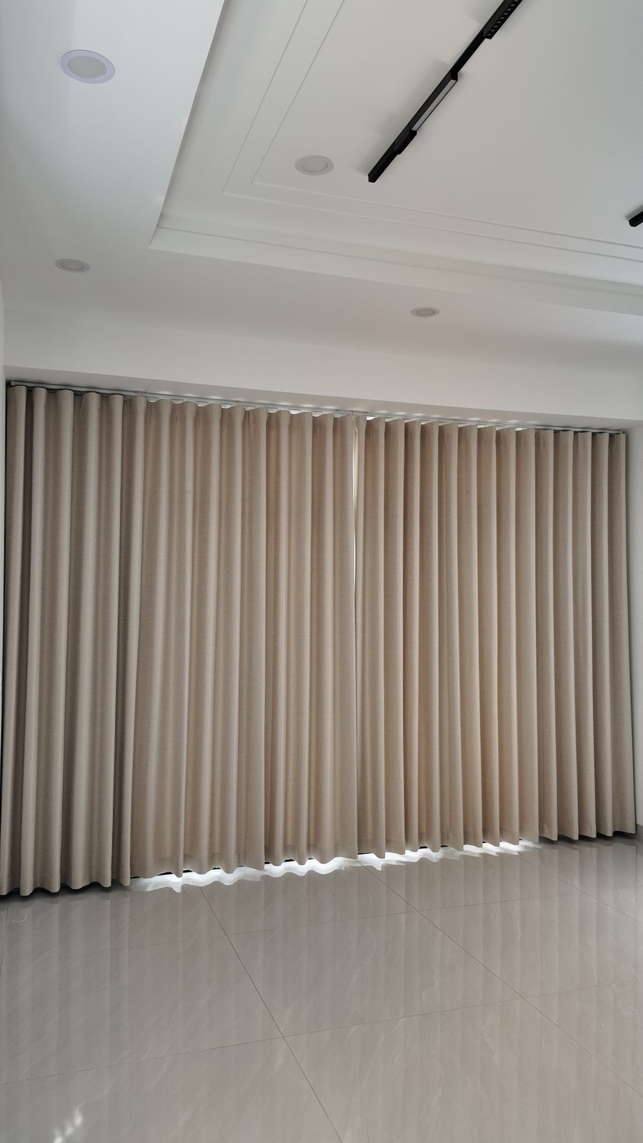Công trình thực tế Rèm Quốc Anh – rèm vải Tina 3451 phòng khách