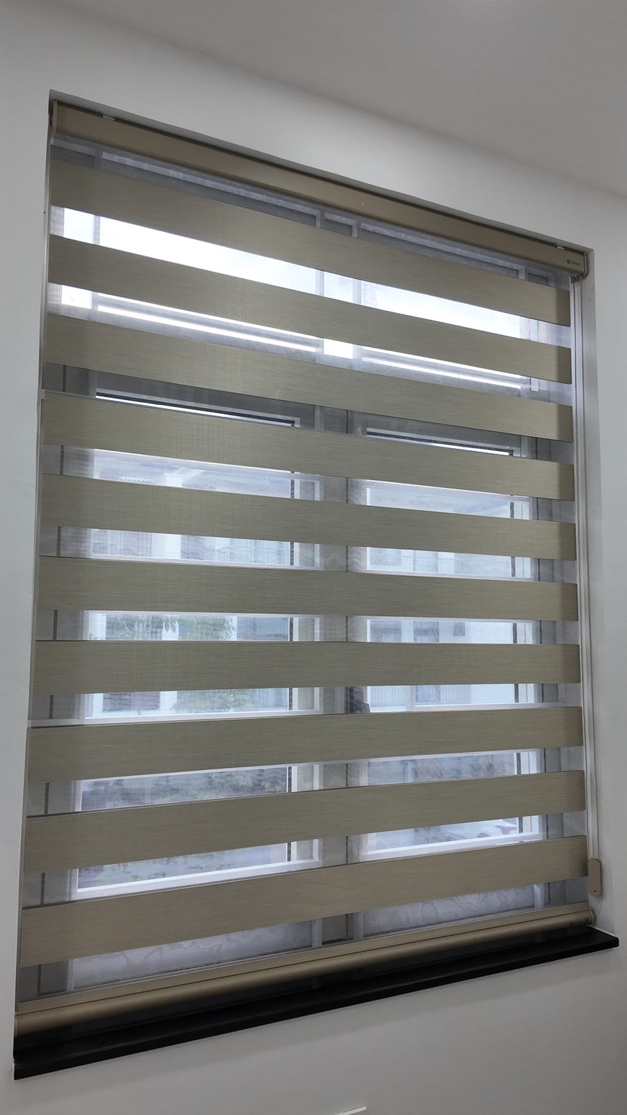 Công trình thực tế Rèm Quốc Anh – rèm cầu vồng Modero Belle BE302 cho cửa sổ