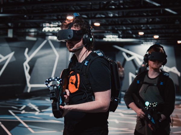 AR/VR War 1986 Game