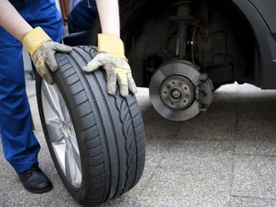 Lốp xe ô tô đi bao nhiêu km nên thay?