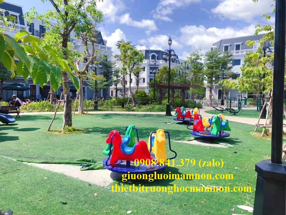 ĐU QUAY NGỰA 3 CHỖ NGỒI