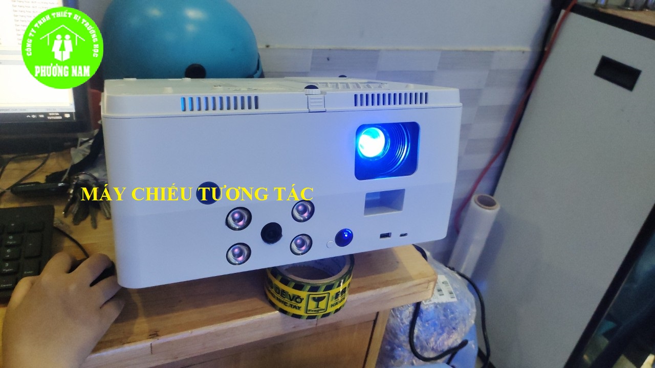 Máy chiếu tương tác dàn cho khu vui chơi trẻ em