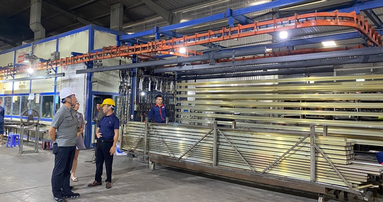 Discover the Powder Coating Line at Viet Y Industrial Aluminum Factory