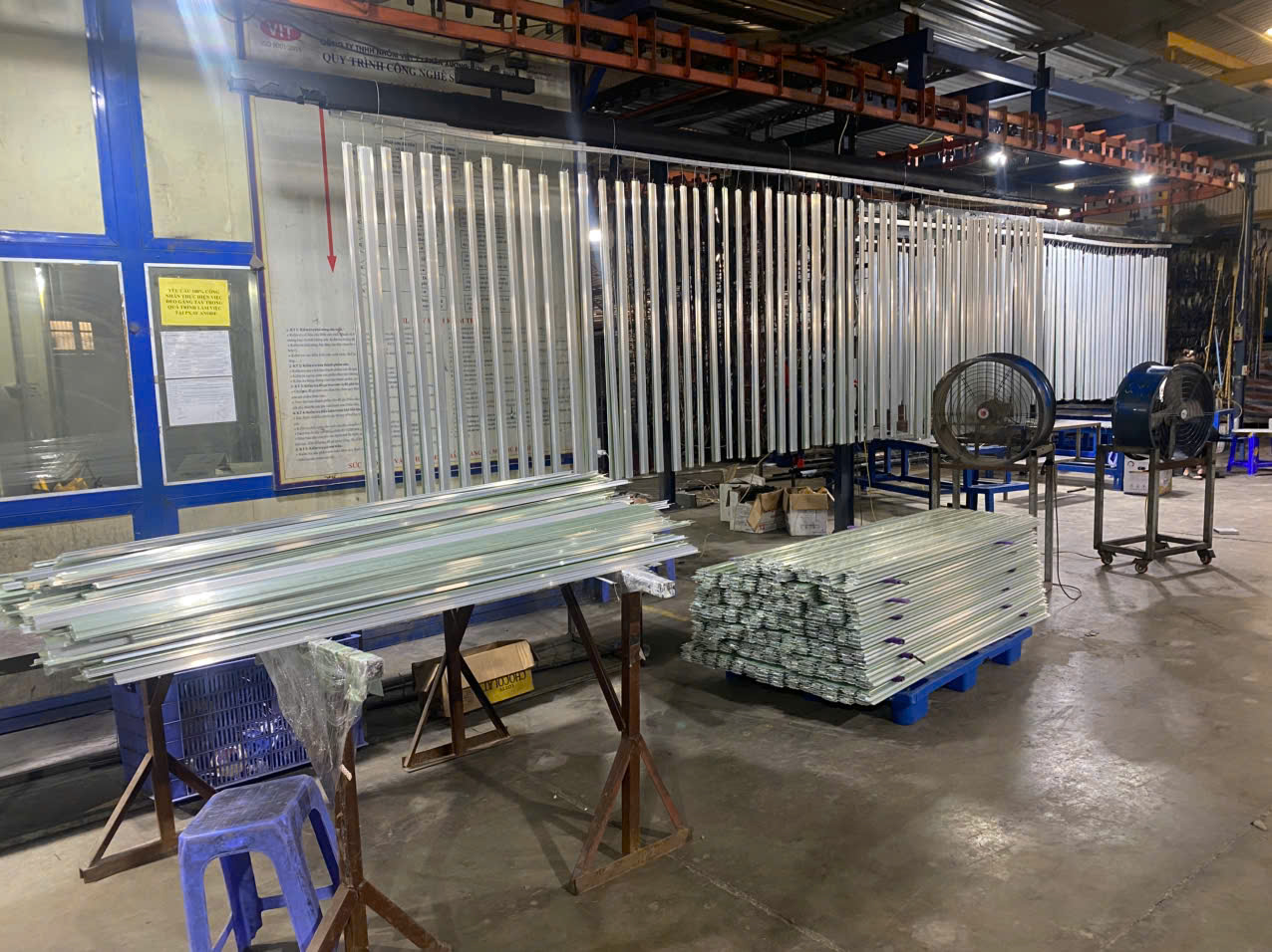 Discover the Powder Coating Line at Viet Y Industrial Aluminum Factory - ảnh 4