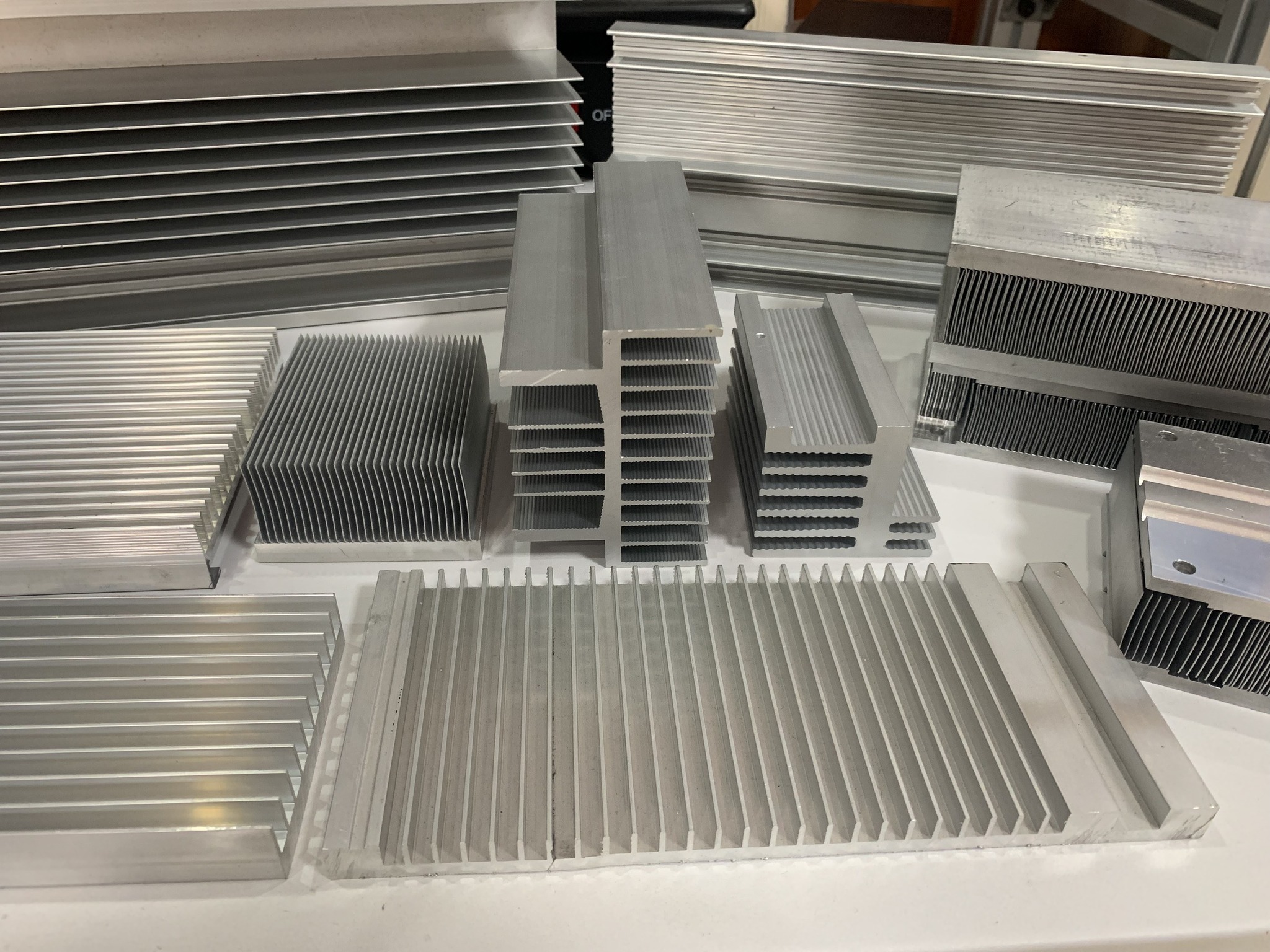 Viet Y Industrial Aluminum Provides Custom Aluminum Heat Sink Extrusion Services