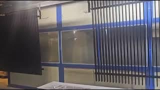 Electrostatic painting of railings and fences