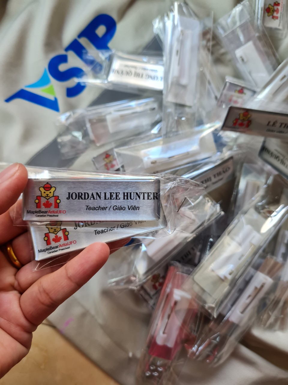 Bảng tên cài áo