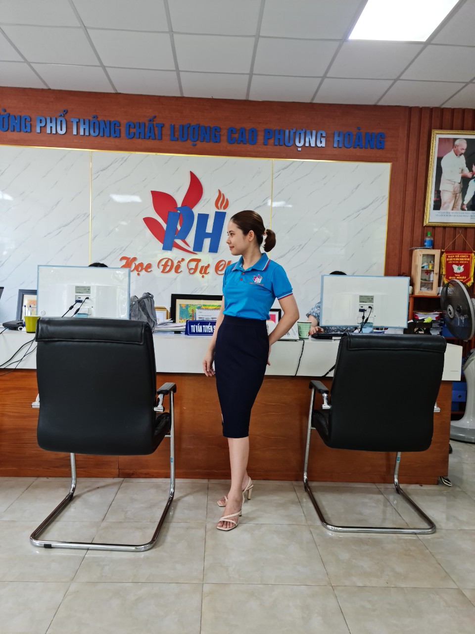 Đồng phục nhân viên văn phòng