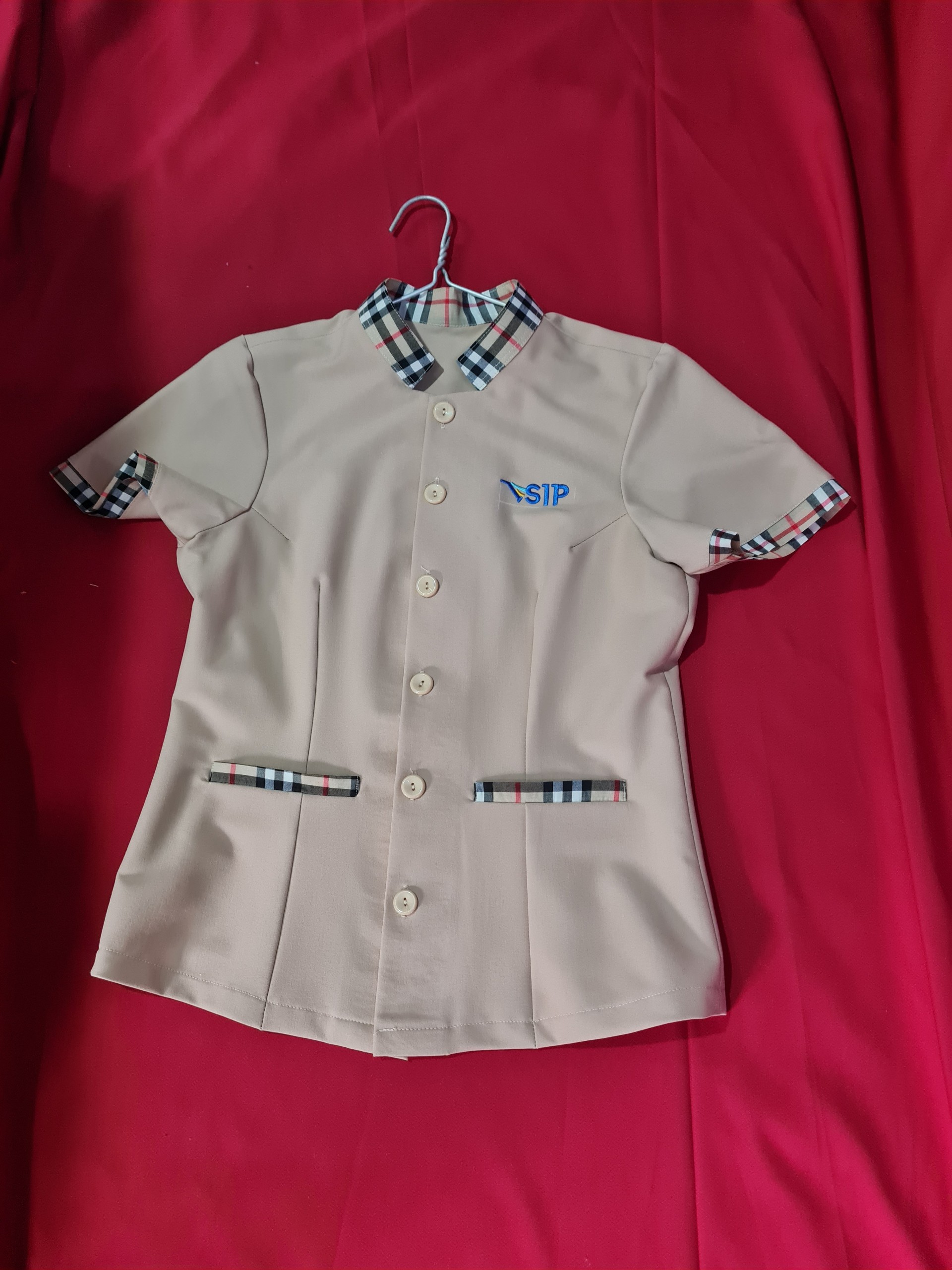 Đồng phục nhân viên