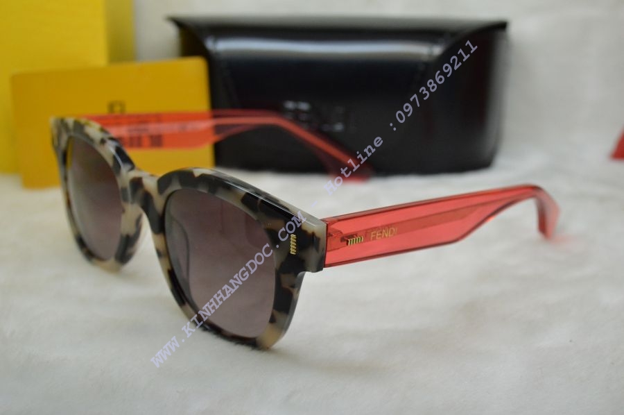 KÍNH MẮT NỮ FENDI FF 0026/S (GỌNG VÂN ĐÁ-ĐỎ)