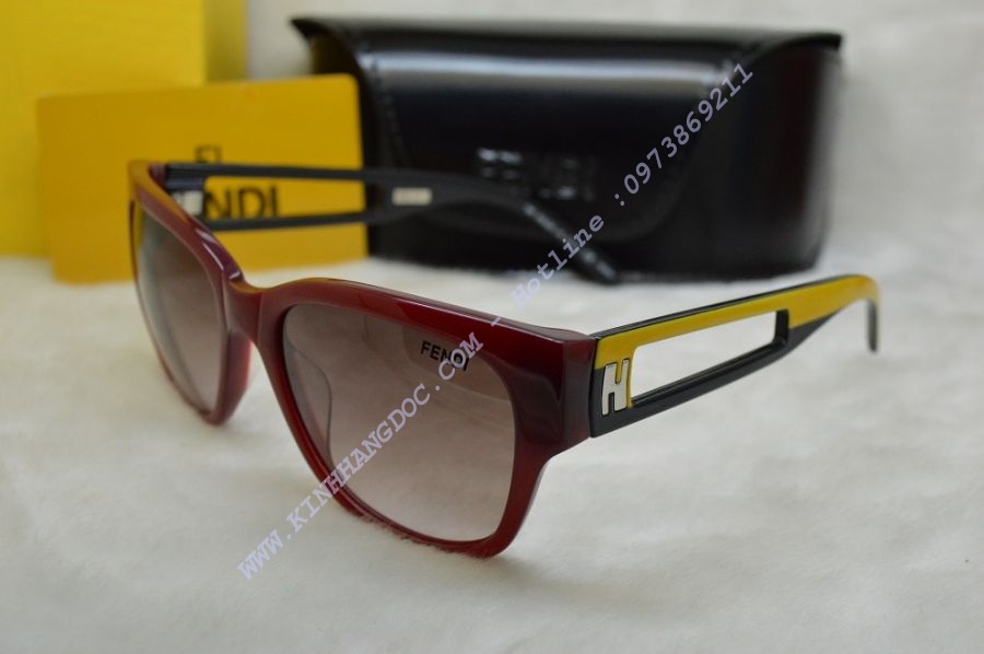 KÍNH MẮT NỮ FENDI FS5307A (GỌNG ĐEN-VÀNG)